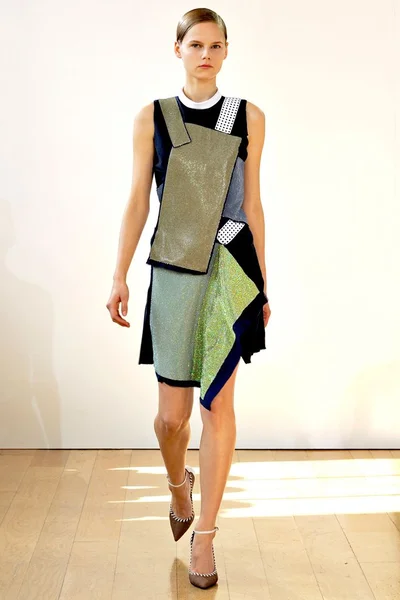 Look 11